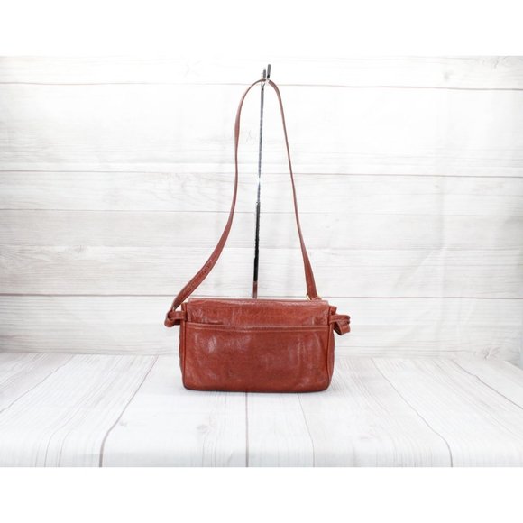 Beggar’s Pouch Brown Distressed Leather Flap Compartment Crossbody Bag - Picture 8 of 9